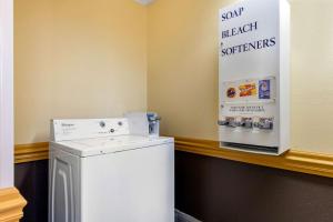 Quality Inn & Suites Montgomery East Carmichael Rd
