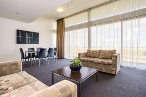 Mantra Melbourne Melton的休息区