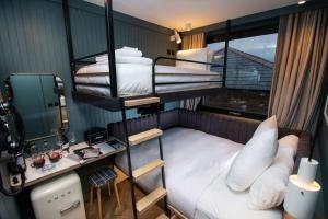 เตียงในห้องที่ The Devlin Dublin