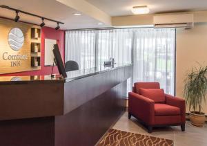 Posezení v ubytování Comfort Inn Sherbrooke