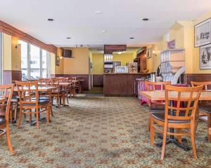 Restoran atau tempat makan lain di Econo Lodge Downtown Ottawa