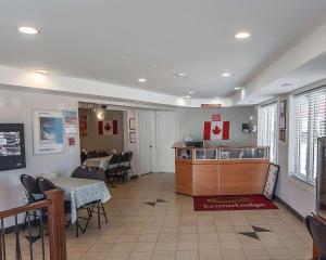 Vstupní hala nebo recepce v ubytování Econo Lodge Inn & Suites Drumheller