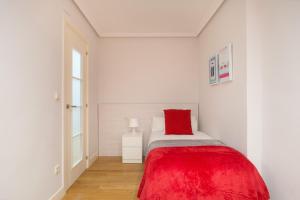 Łóżko lub łóżka w pokoju w obiekcie Sausalito - Iberorent Apartments