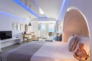 Voodi või voodid majutusasutuse Secret Legend Suites toas +37 fotot