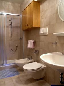 Ένα μπάνιο στο Apartments Ruac