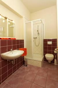 Kylpyhuone majoituspaikassa Villa Maria Wohnung 03