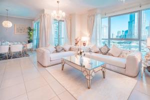 Khu vực ghế ngồi tại Elite Royal Apartment - Full Burj Khalifa & Fountain View - Crystal