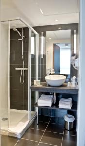 Mercure Saint Malo Balmoral tesisinde bir banyo