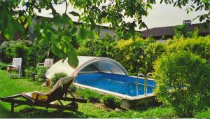 Zahrada ubytování Landhof Liebsch, mit Pool und Sauna