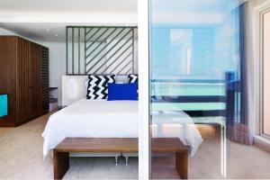 Letto o letti in una camera di SALT of Palmar, an adult-only boutique Hotel
