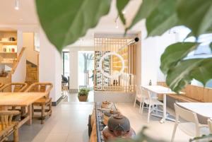 桂林Zen Tea House Elephant Trunk Hill Park船舍茶椐象山店的相册照片