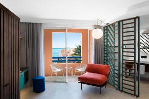 Area soggiorno di SALT of Palmar, an adult-only boutique Hotel