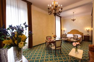 Posezení v ubytování Grand Hotel Excelsior