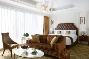 Ένα ή περισσότερα κρεβάτια σε δωμάτιο στο The Langham, Shenzhen