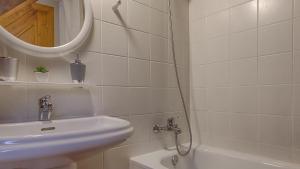 Kúpeľňa v ubytovaní Saplan Real Estate MONTLUDE