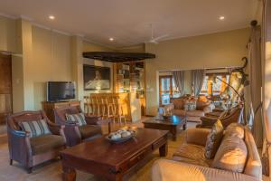 Posezení v ubytování Rockfig Lodge Madikwe