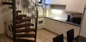Kjøkken eller kjøkkenkrok på flats-4u - Cosy, quiet & clean apartments in the city ( Apt. 5 )