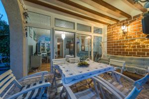 Sân trong/khu vực ngoài trời tại Villa Emilia