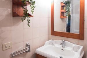 Ein Badezimmer in der Unterkunft Casa Gaby