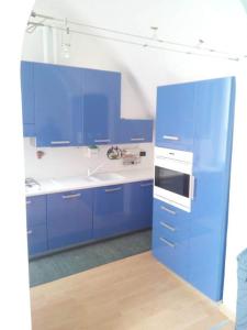 Η κουζίνα ή μικρή κουζίνα στο appartamento centralissimo +4 φωτογραφίες