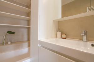 Kúpeľňa v ubytovaní Luxury and spacious apartment (Bocconi)