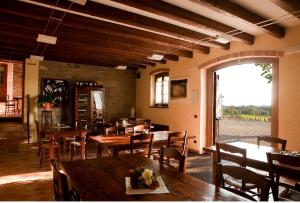 A restaurant or other place to eat at Alloggio Agrituristico CORTE SAN BIAGIO