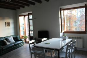 Dining area sa apartment