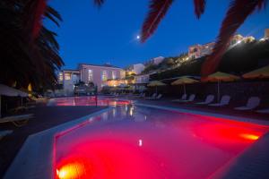 Бассейн в Sunrise Resort Hotel или поблизости