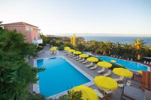 Бассейн в Sunrise Resort Hotel или поблизости