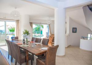 Χώρος καθιστικού στο Luxury Seaview Apollo Beach Villa