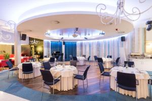 Posezení v ubytování Niebieski Art Hotel & Spa