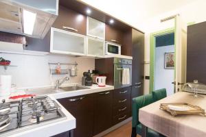 Kuchyň nebo kuchyňský kout v ubytování Casa Zucchi | Grand Canal Apartment