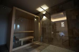 A bathroom at Onorati Hotel