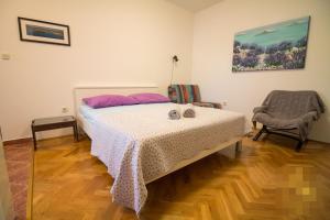 Posteľ alebo postele v izbe v ubytovaní Studio Apartment in Preko with Sea View, Terrace, Air Conditioning, Wi-Fi (4574-2)