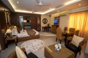 Gallery image of Hotel KRC Palace in Tezpur