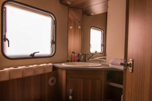 Ένα μπάνιο στο Park Timna