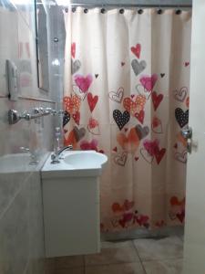 Phòng tắm tại Departamento Viamonte con cochera