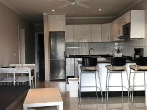 Kuchnia lub aneks kuchenny w obiekcie Apartment Layla