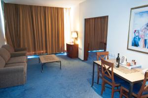 Posezení v ubytování King Solomon Hotel Tiberias