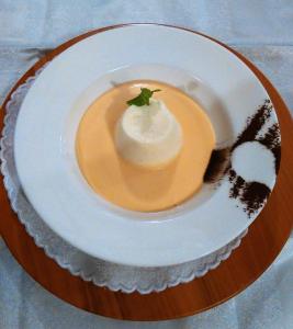 ホテルの敷地内または近くでの食事または食べ物