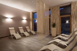 Spa dan/atau kemudahan kesihatan lain di Wellness Hotel Montis