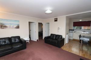 Kuchyň nebo kuchyňský kout v ubytování Commodore Motor Lodge + 29 fotografií