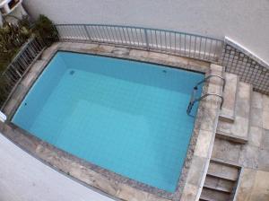 Bazén v ubytovaní Raio de Sol Praia Hotel alebo v jeho blízkosti