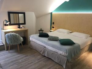 Postel nebo postele na pokoji v ubytování Best Western Bridge Hotel Lyon East