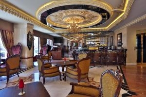 Posezení v ubytování Daru Sultan Hotels Galata