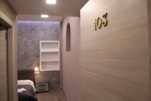 A bathroom at City Break Nomentana