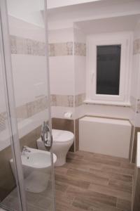 A bathroom at City Break Nomentana