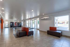 Posezení v ubytování Motel 6-Bryan, TX - University Area