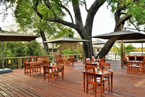 Restaurace v ubytování Jackalberry Chobe