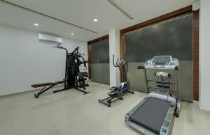 Fitness centrum a/nebo fitness zařízení v ubytování The Fern Residency, Bhuj